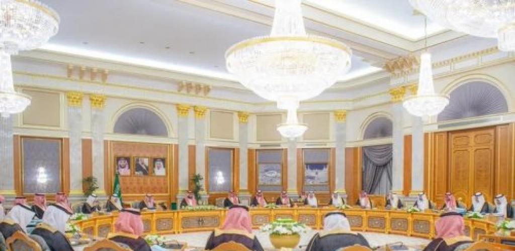 السعودية تؤكد دعمها الكامل لقطر وترفض المساس بسيادتها وأمنها