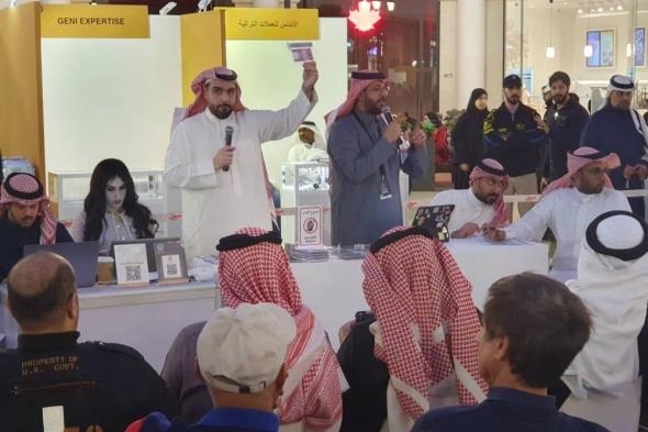 البحرين الان | بيع دينار أموي بـ 4500 دينار في مزاد «أرادوس» | الخليج الان البحرينية
