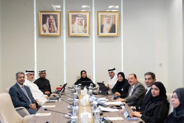 البحرين الان | "خدمات النواب" توافق على اقتراح بقانون بشأن تنظيم سوق العمل، وتُمرر 5 رغبات | الخليج الان البحرينية