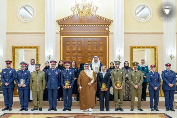 البحرين الان | ولي العهد رئيس الوزراء يلتقي أصحاب الأفكار الـ12 المتأهلة للمرحلة النهائية في مسابقة (فكرة) | الخليج الان البحرينية