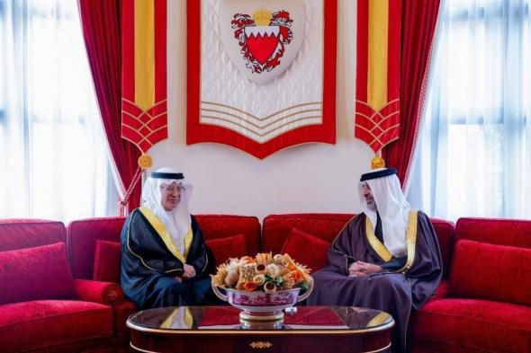 البحرين الان | عبدالله بن حمد  يستقبل سفير مملكة البحرين لدى جمهورية الصين الشعبية | الخليج الان البحرينية