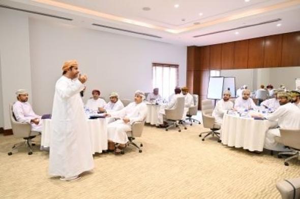 السلطنة الان | تعزيز قدرات موظفي "الداخلية" في التخطيط وقياس الأداء | الخليج الان الاخبارية العمانية